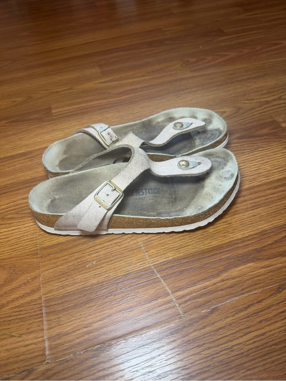 Birkenstock Gizeh champagne metallic leather sandals 40 9-9.5 - Picture 4 of 6